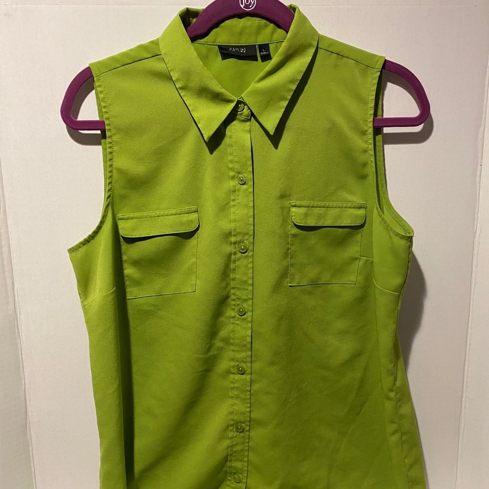 Apt. 9 Button Up Tank Lime Green Size Large
